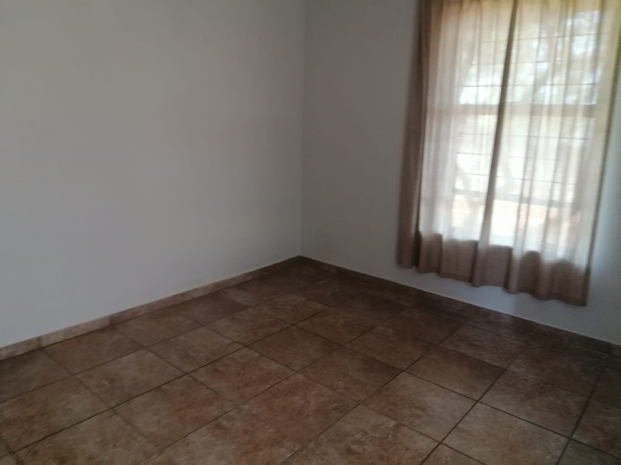 To Let 3 Bedroom Property for Rent in Geelhoutpark North West